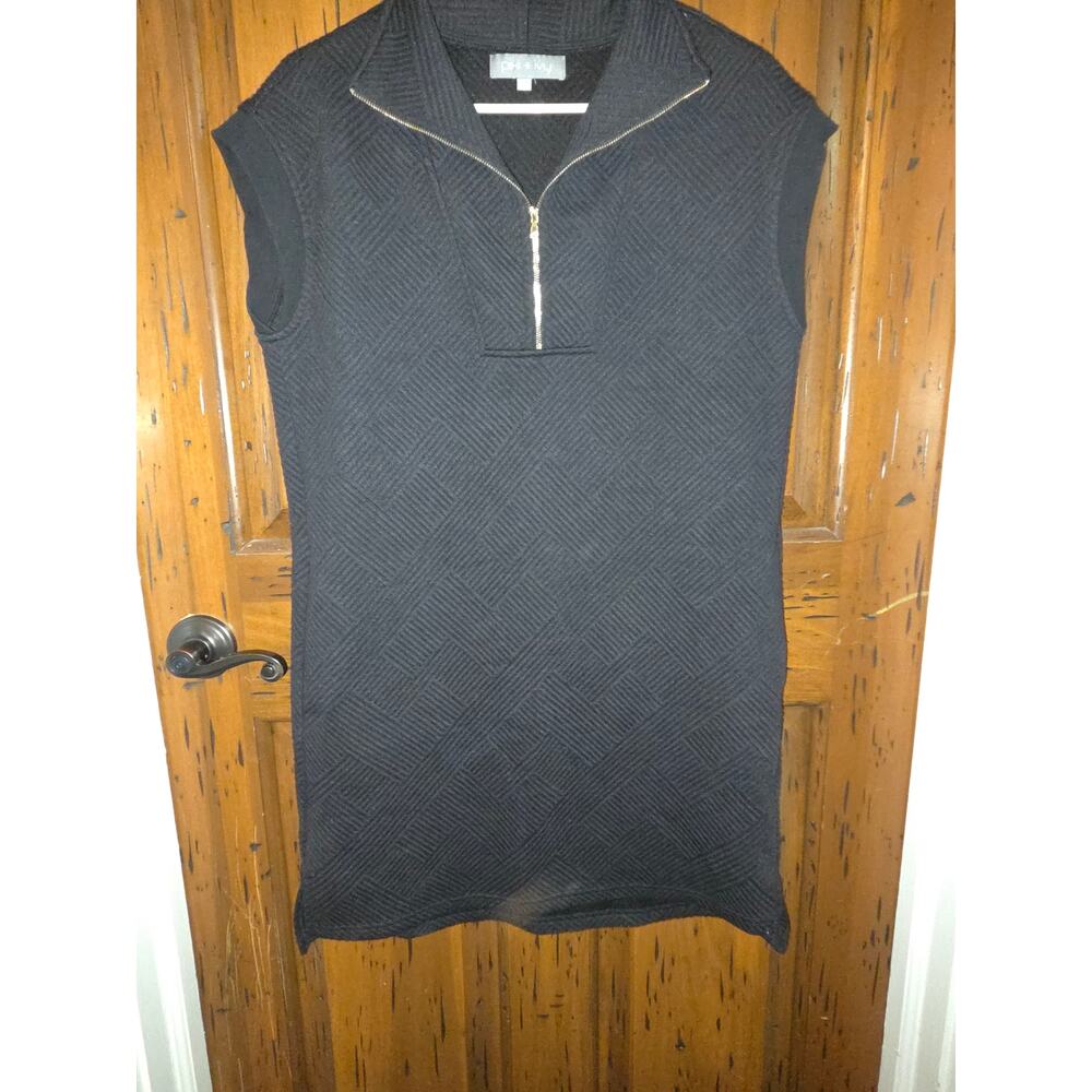 Pixi + Ivy Black Textured Knit Dress with Zipper size small.